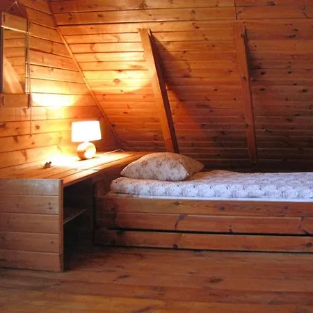 Holiday home Great Holiday In The Middle Of Nature And Right On The Lake, Natac Wielka