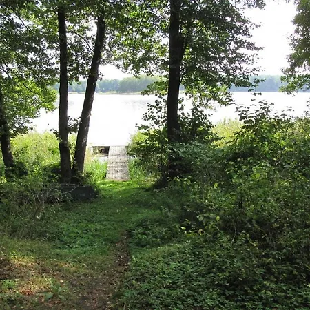 Great Holiday In The Middle Of Nature And Right On The Lake, Natac Wielka
